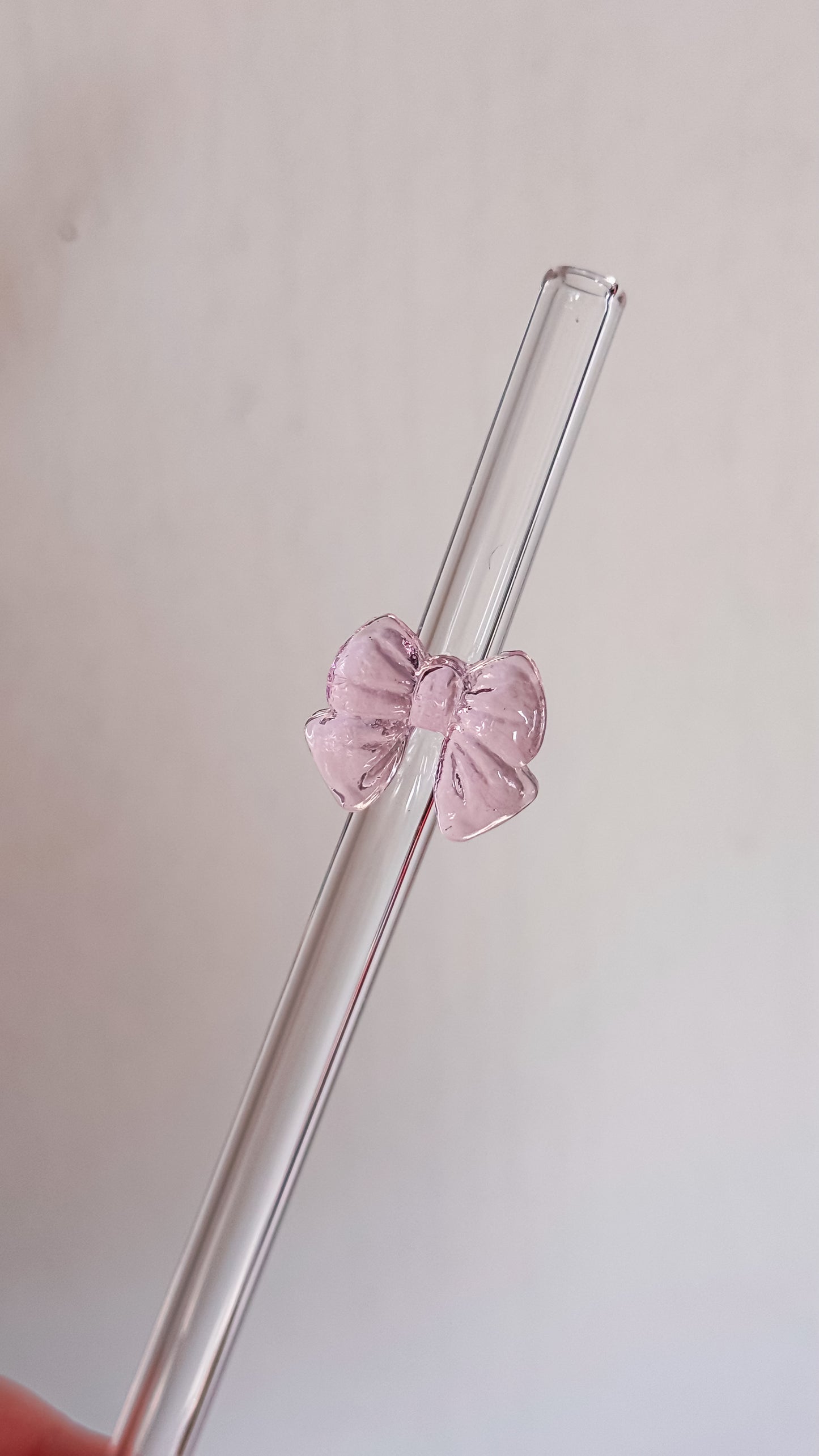 Bow Icon Glass Straw